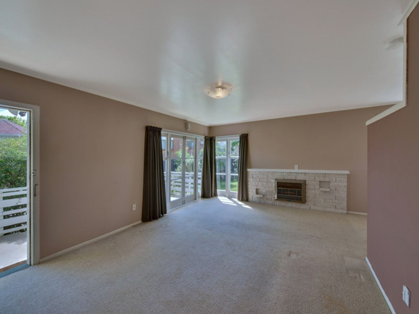 25 Hutchinson Road, Howick, Manukau City