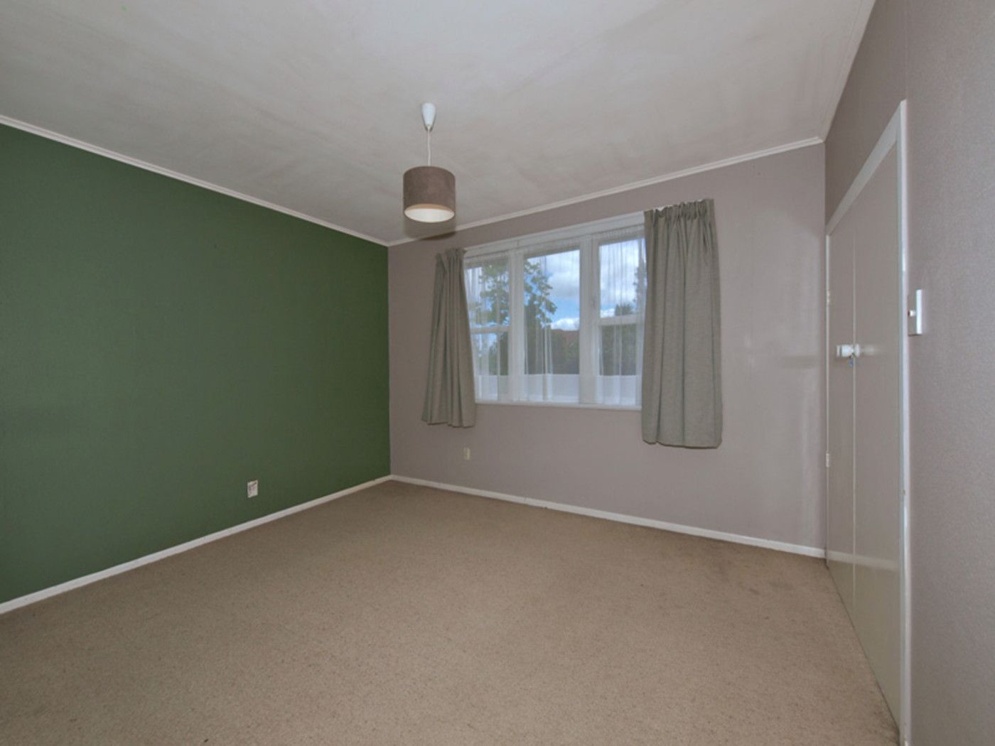 25 Hutchinson Road, Howick, Manukau City