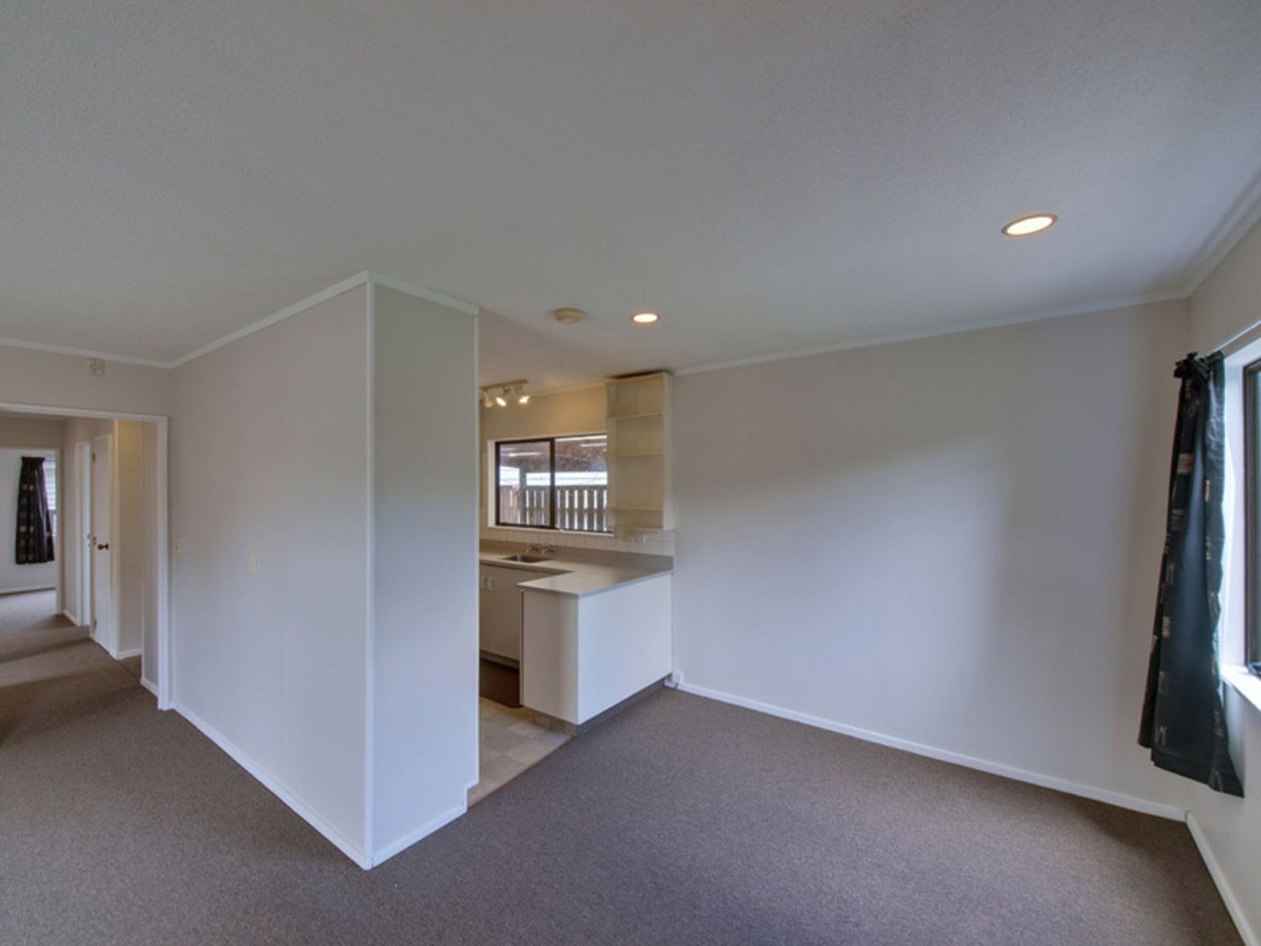 3/4 Coxhead Road, Manurewa, Manukau City