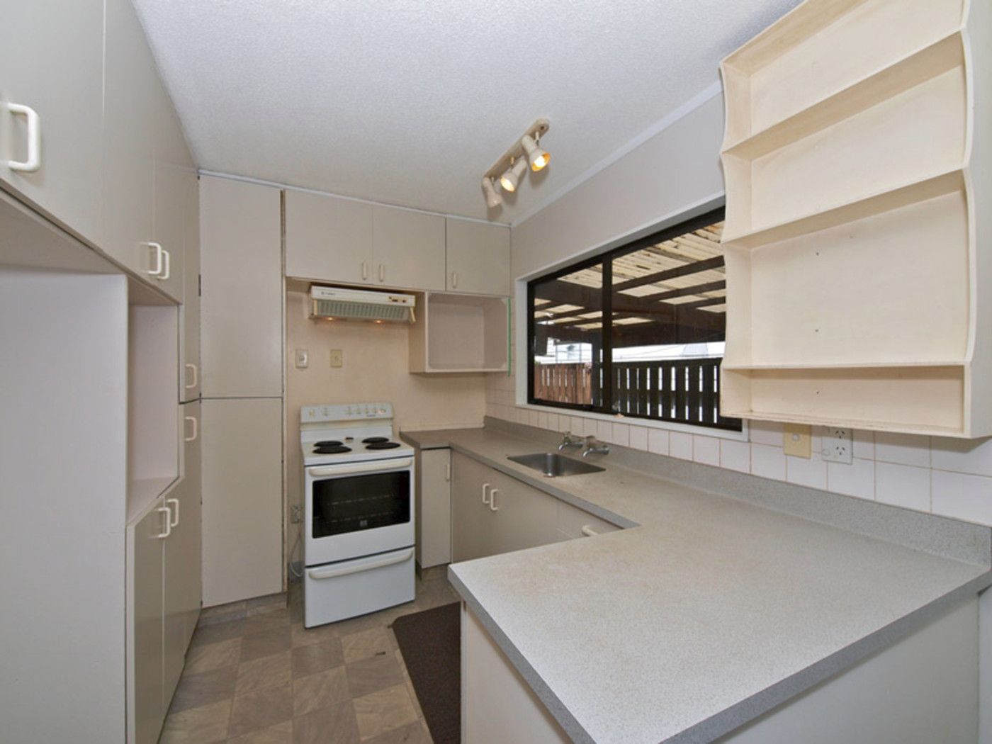 3/4 Coxhead Road, Manurewa, Manukau City