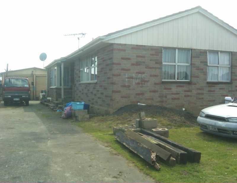 Mangere DO UP - GV $300,000 - Selling $80K Below - Mangere