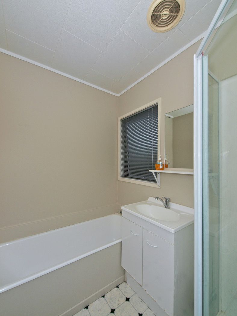 25 Oakmont Place, Wattle Downs, Manukau City