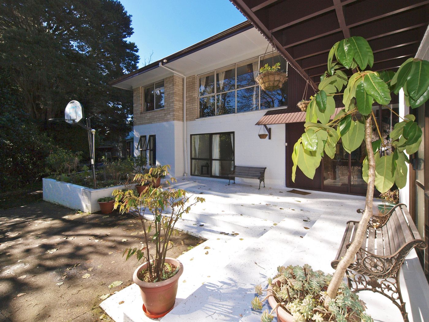 110 Lawrence Crescent, Hill Park, Manukau City