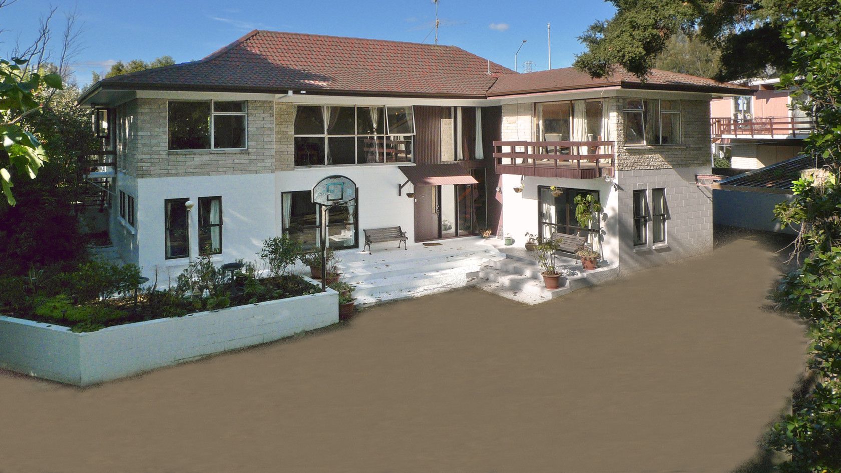 110 Lawrence Crescent, Hill Park, Manukau City