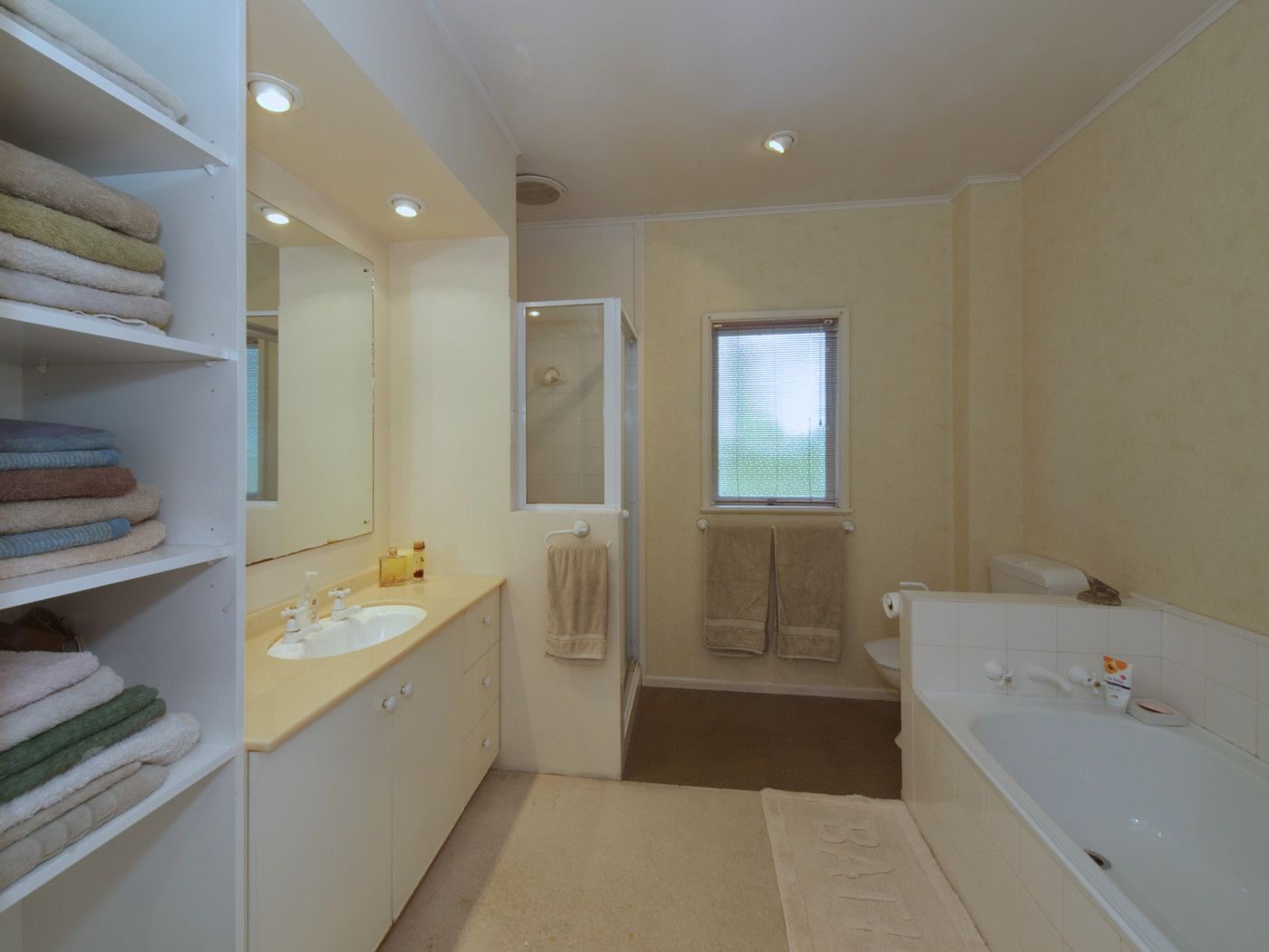 70 Grande Vue Road, Hill Park, Manukau City