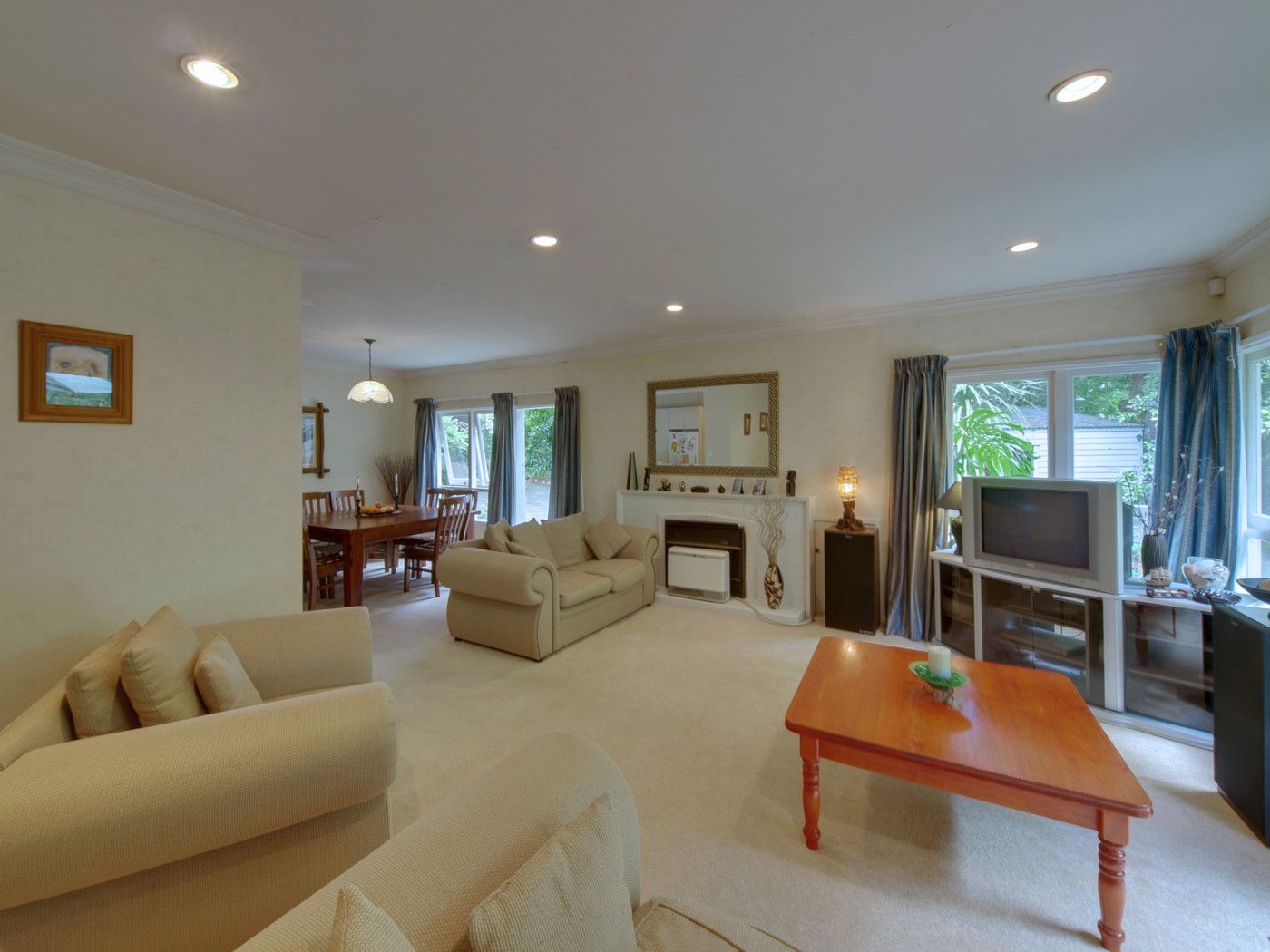 70 Grande Vue Road, Hill Park, Manukau City