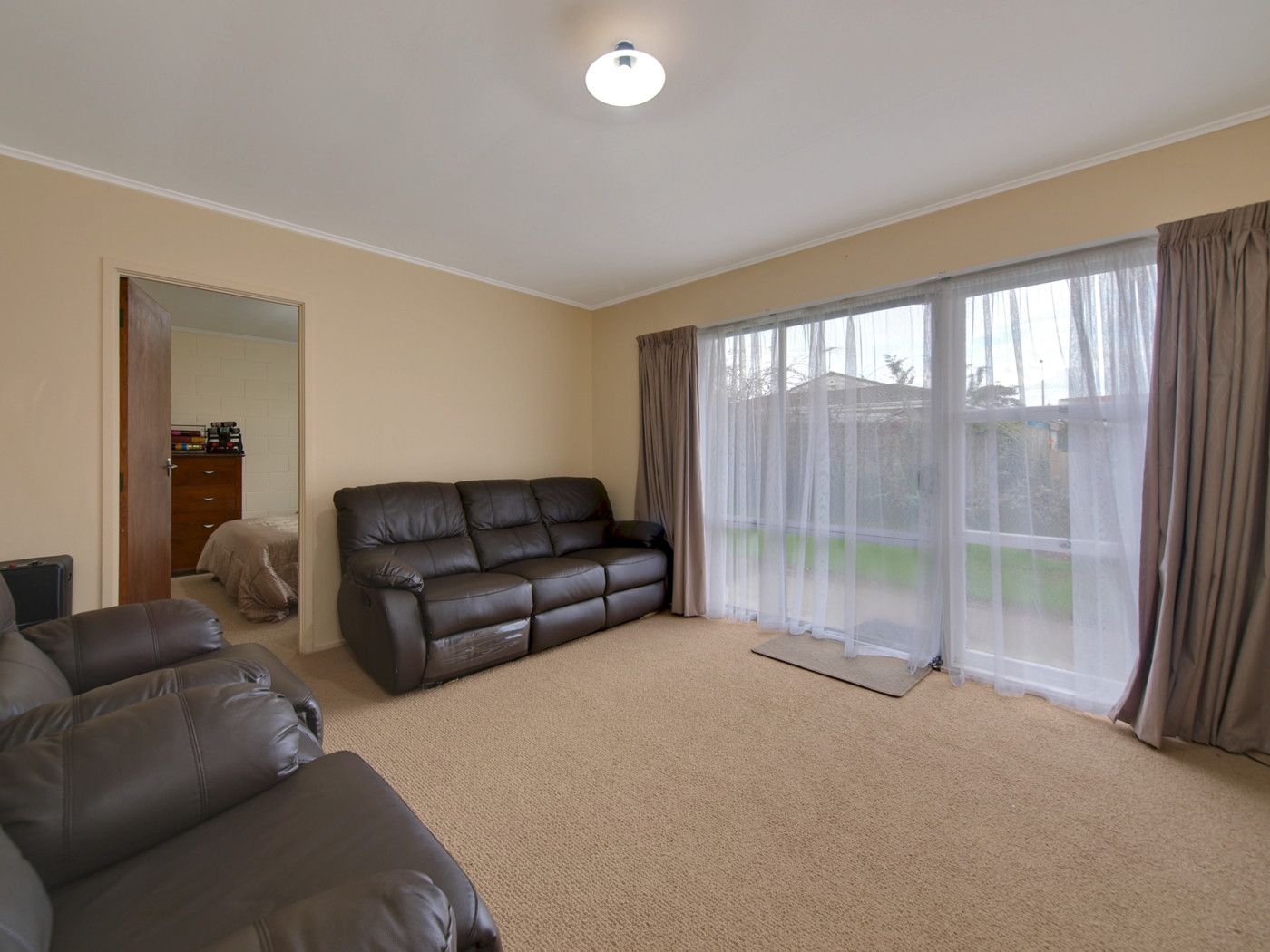 7/12 Reagan Road, Papatoetoe, Manukau City