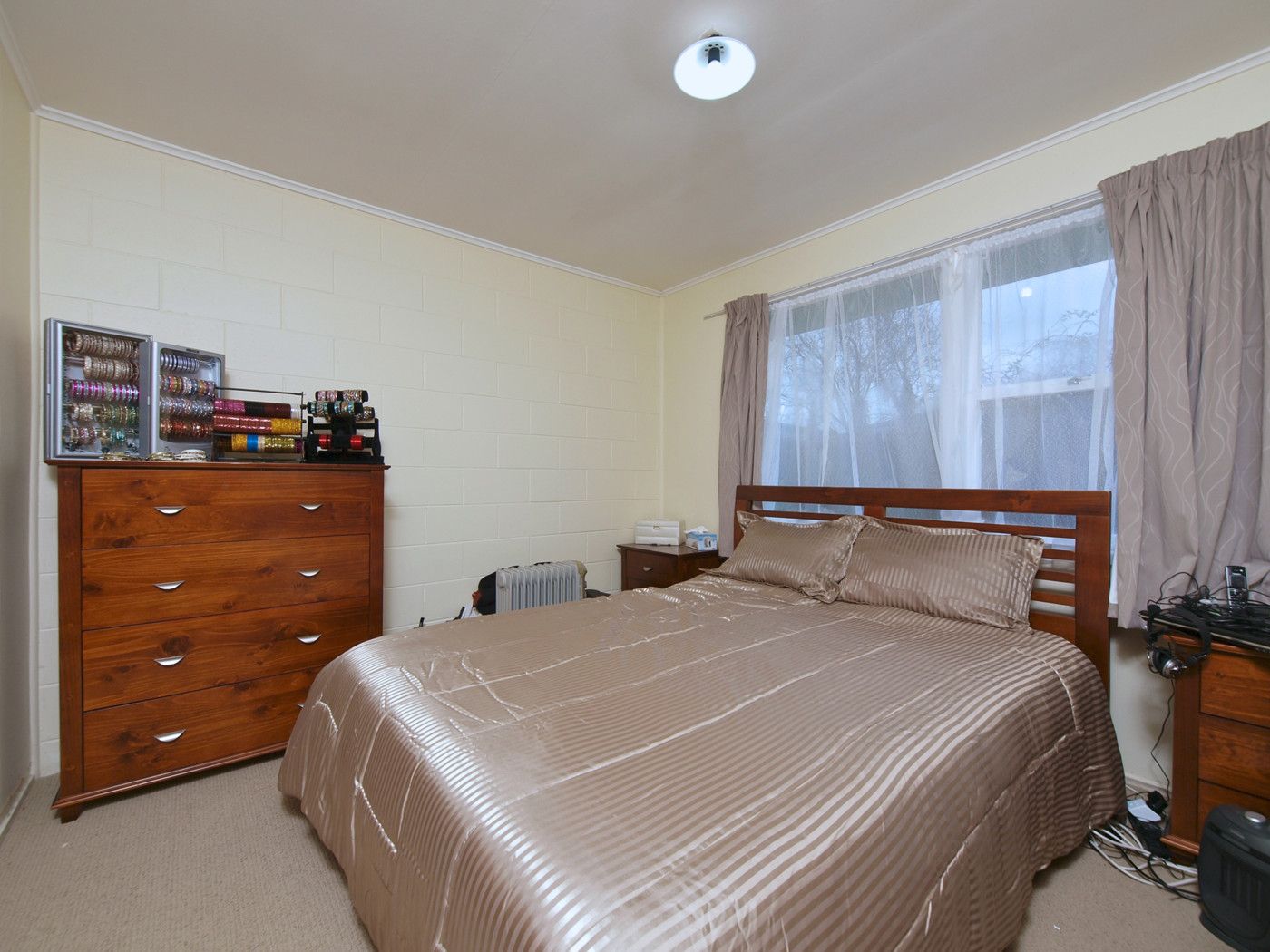 7/12 Reagan Road, Papatoetoe, Manukau City