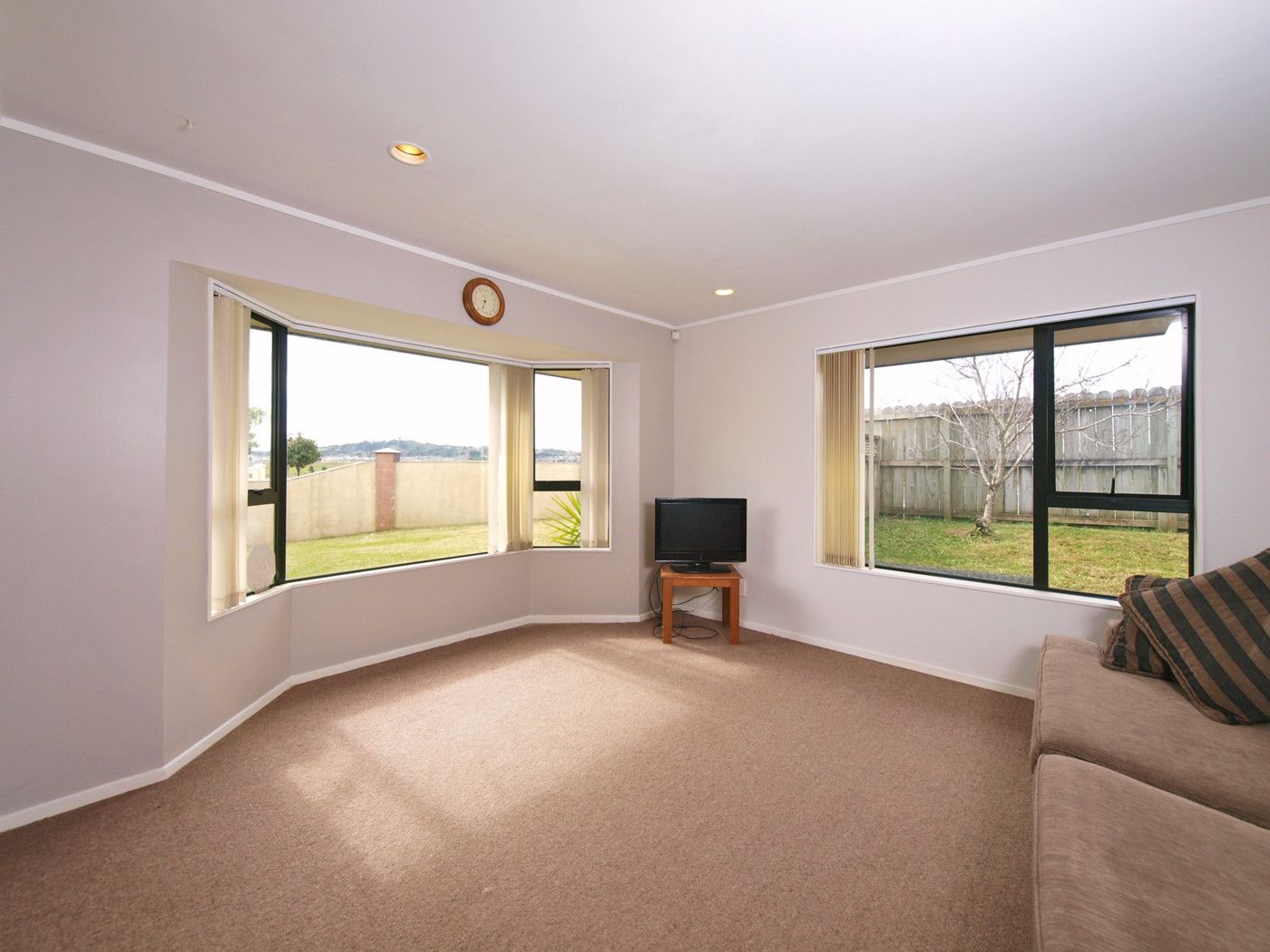 2 Michael Jones Drive, Flat Bush, Manukau City