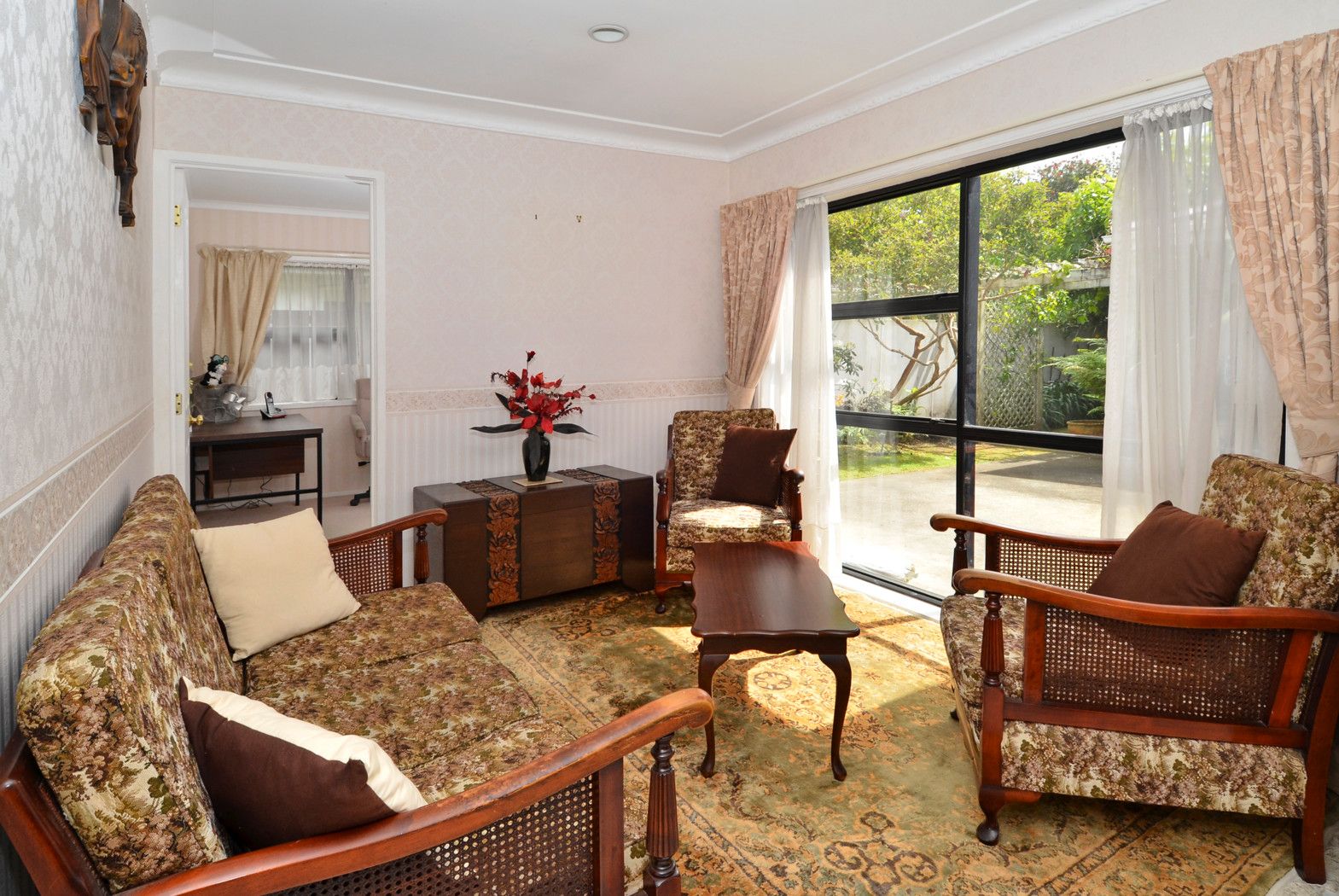 213 Walter Strevens Drive, Conifer Grove, Manukau City