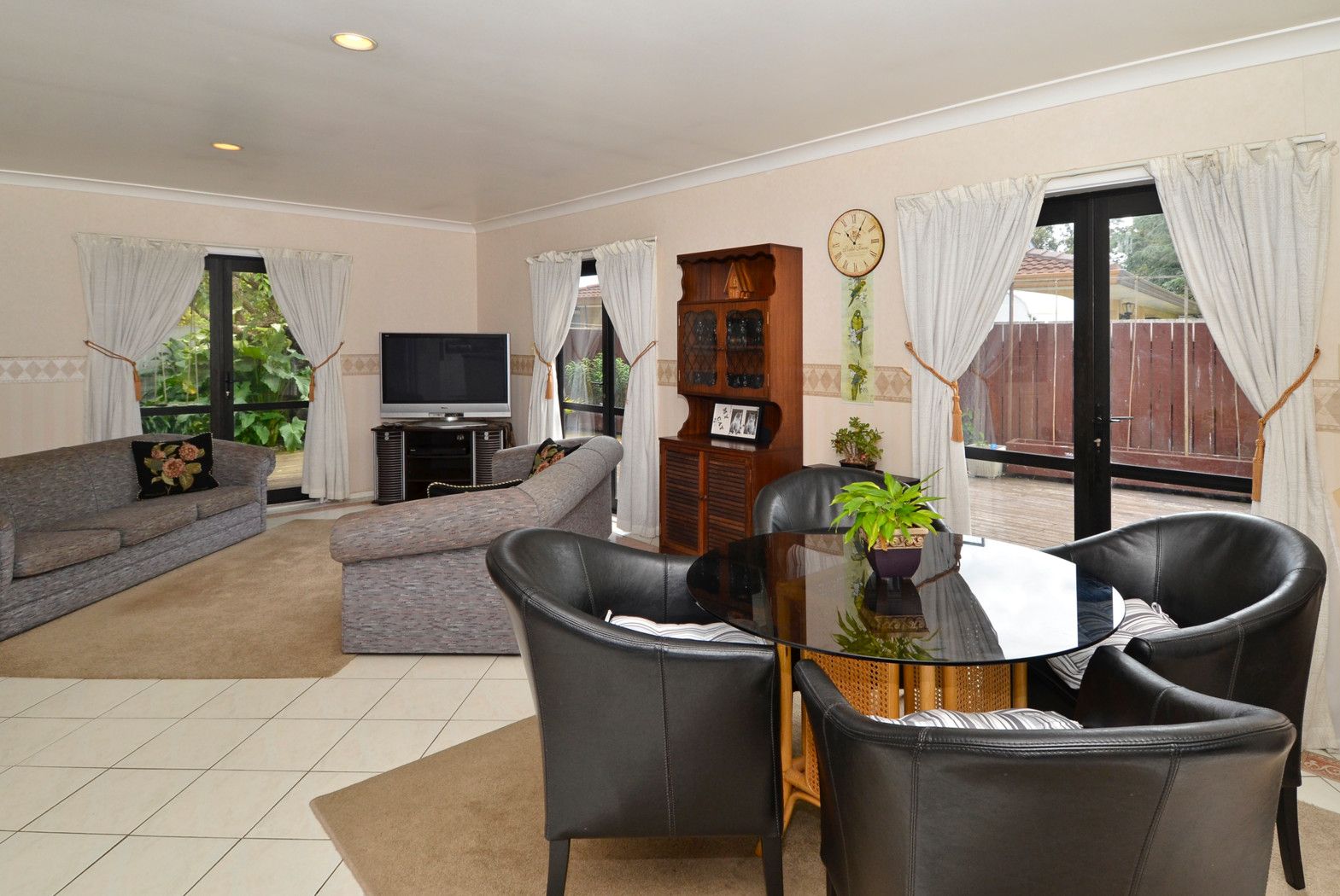 213 Walter Strevens Drive, Conifer Grove, Manukau City