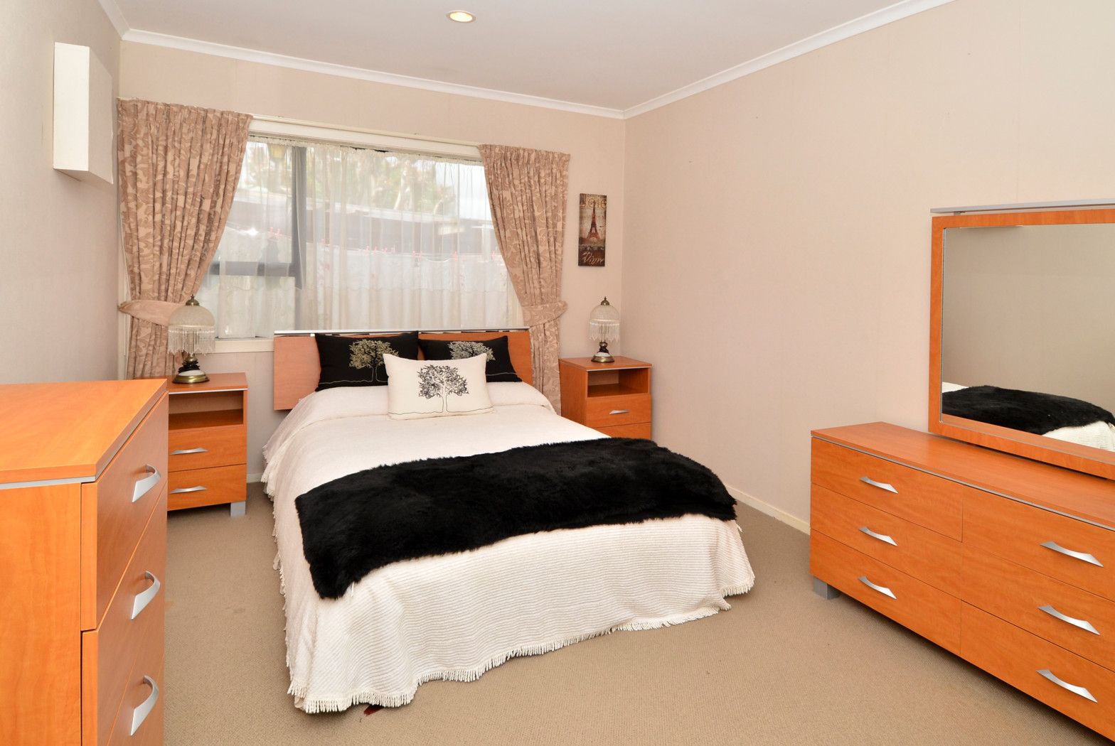 213 Walter Strevens Drive, Conifer Grove, Manukau City