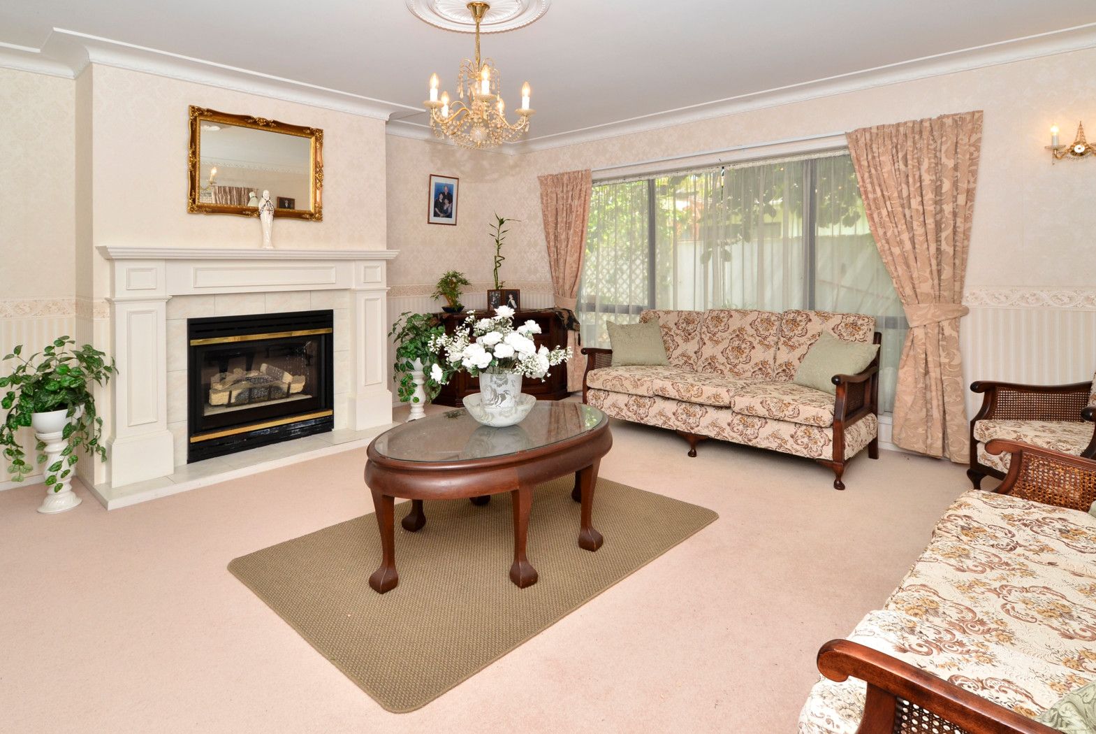 213 Walter Strevens Drive, Conifer Grove, Manukau City