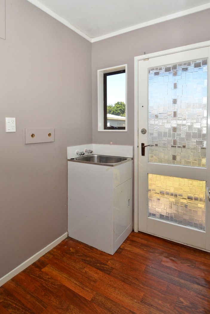 16 Finlayson Avenue, Clendon Park, Manukau City