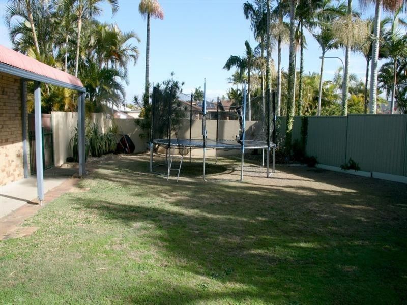 Hollywell Bay Dog Friendly Hollywell Bay Dog Friendly