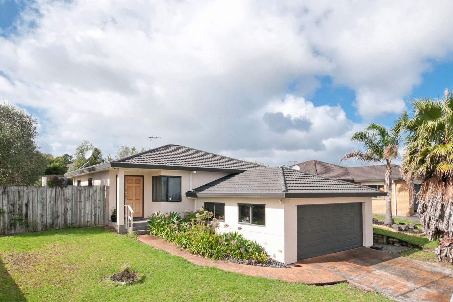 *10 Ginders Drive, Massey, Waitakere City