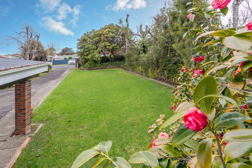 71 Beechdale Crescent, Pakuranga, Manukau City