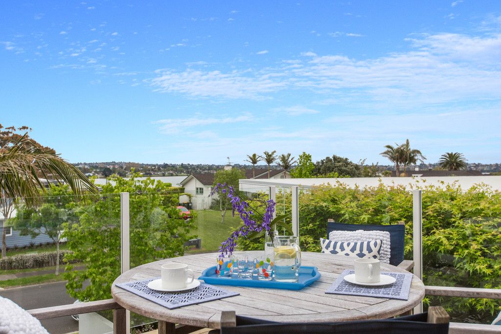 72 Fisher Parade, Sunnyhills, Manukau City