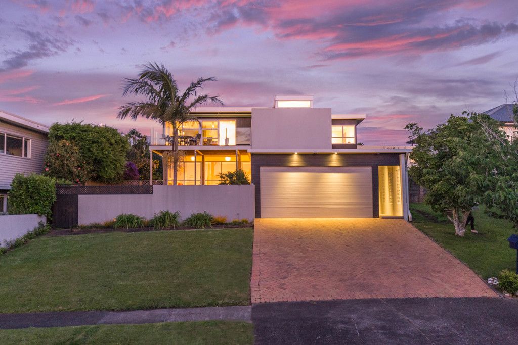 72 Fisher Parade, Sunnyhills, Manukau City