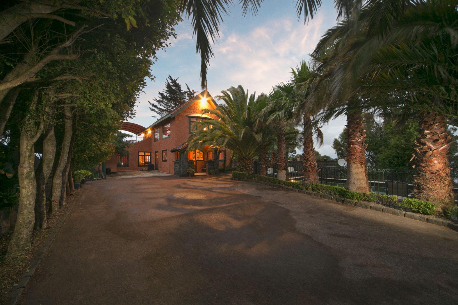 29B Lookout Drive, Laingholm, Waitakere City