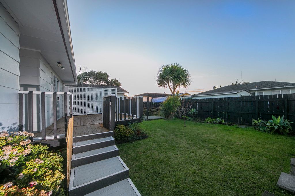 1/161 Bruce Mclaren Road, Henderson, Waitakere City