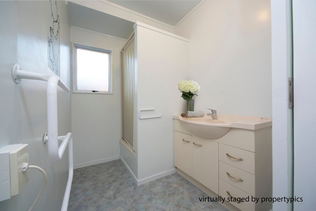 1/161 Bruce Mclaren Road, Henderson, Waitakere City