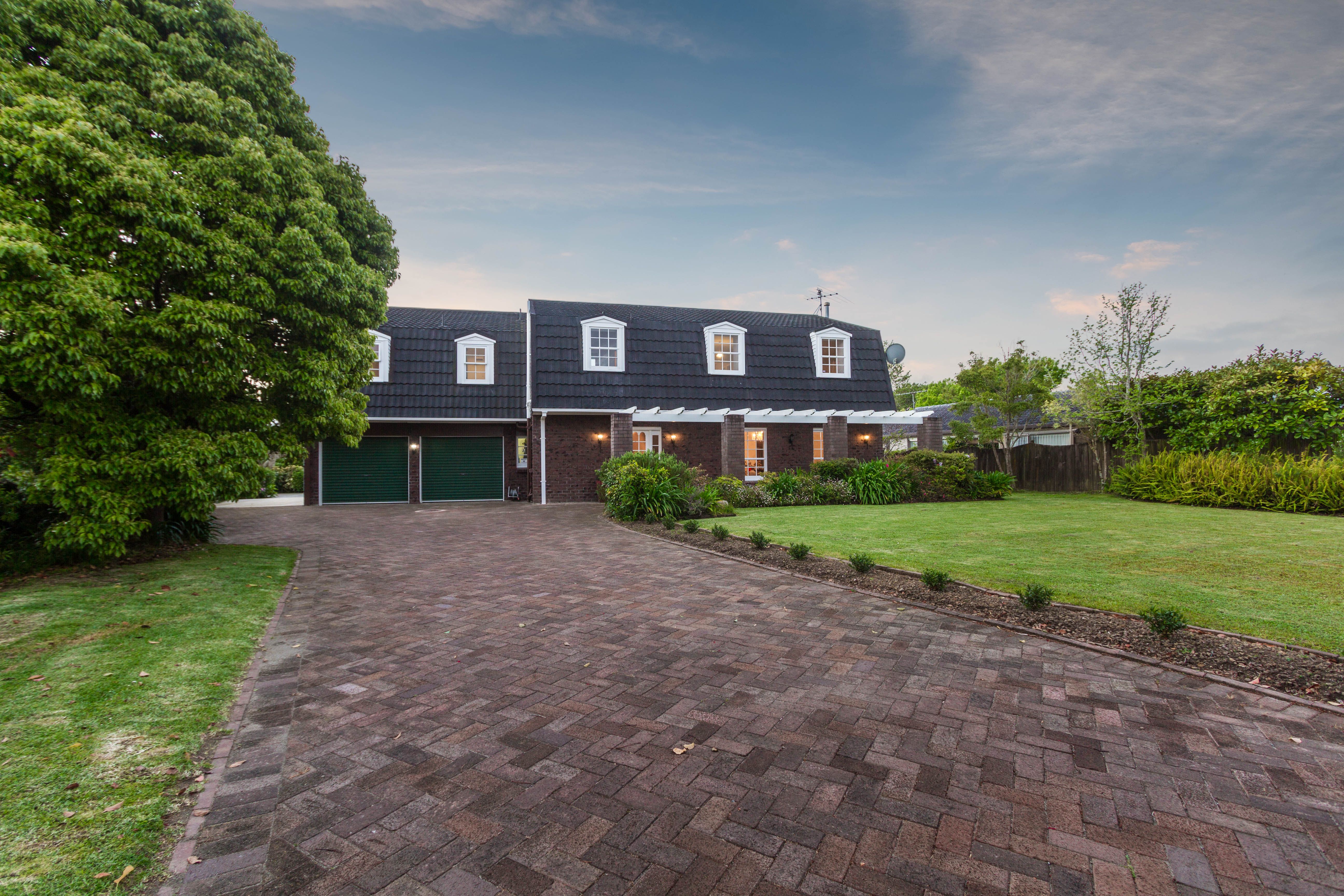 129 Fisher Parade, Sunnyhills, Manukau City