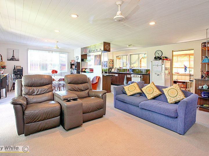 Huntly Close Holiday Villa Tuncurry North Coast Accommodation