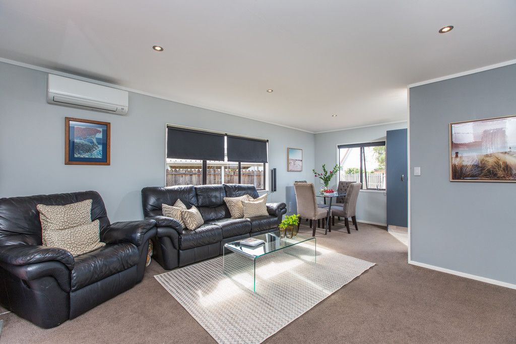 2/18 Aurea Avenue, Pakuranga, Manukau City
