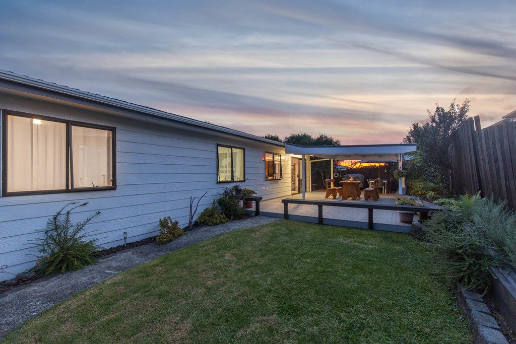 13a Everglade Drive, Goodwood Heights, Manukau City