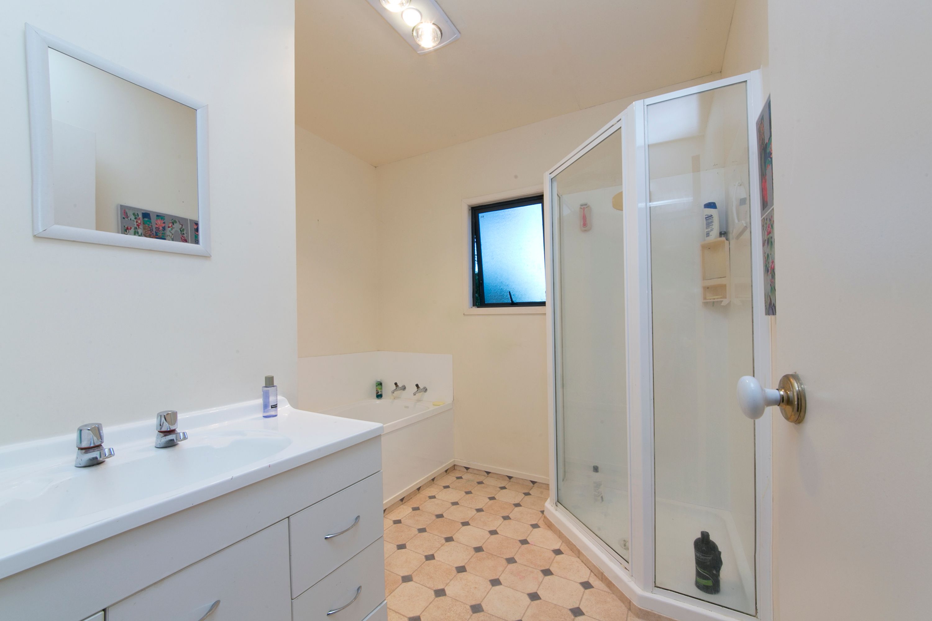 6a kashmir Road, Glen Eden, Waitakere City