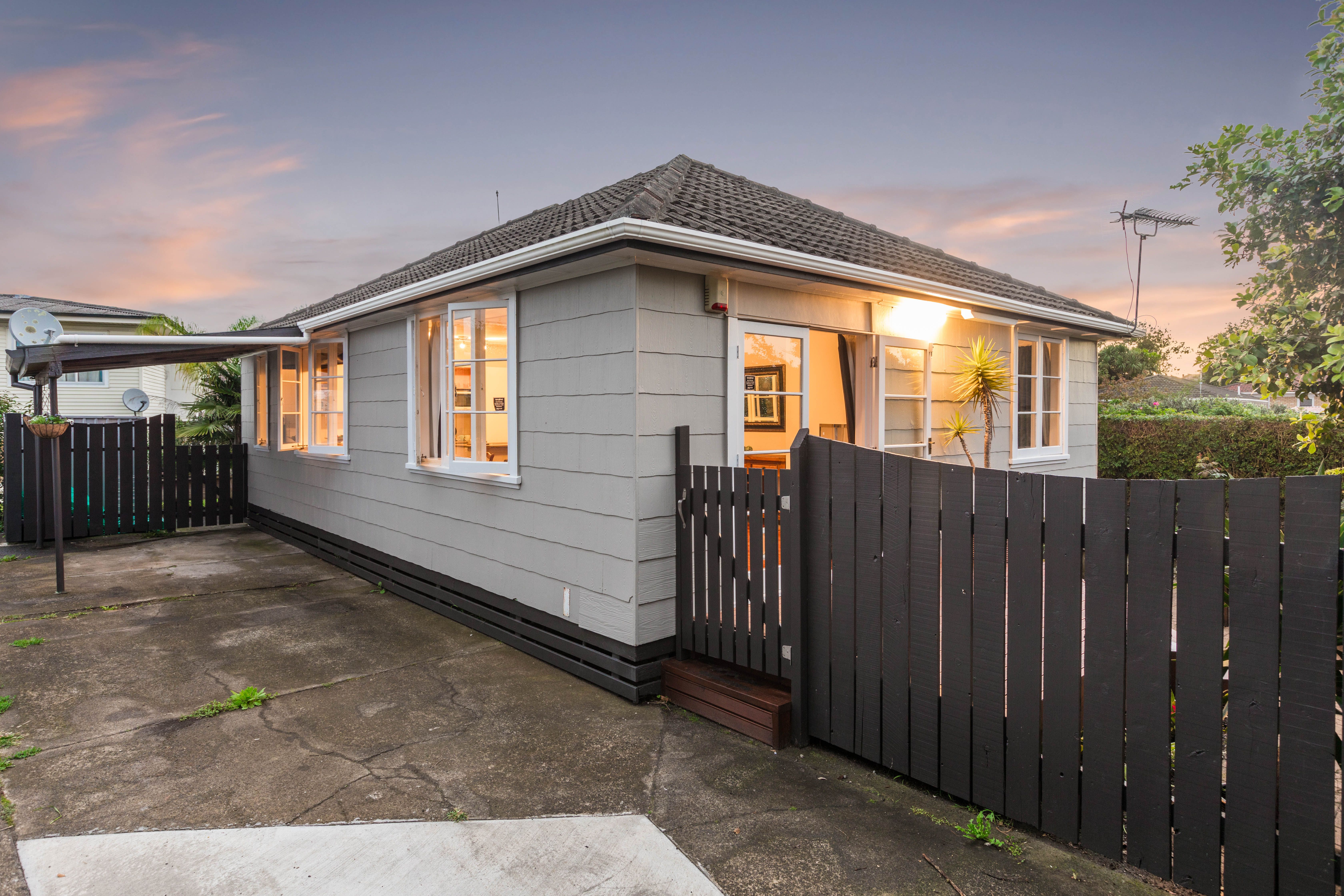 2/23A Heretaunga Avenue, Onehunga, Auckland City
