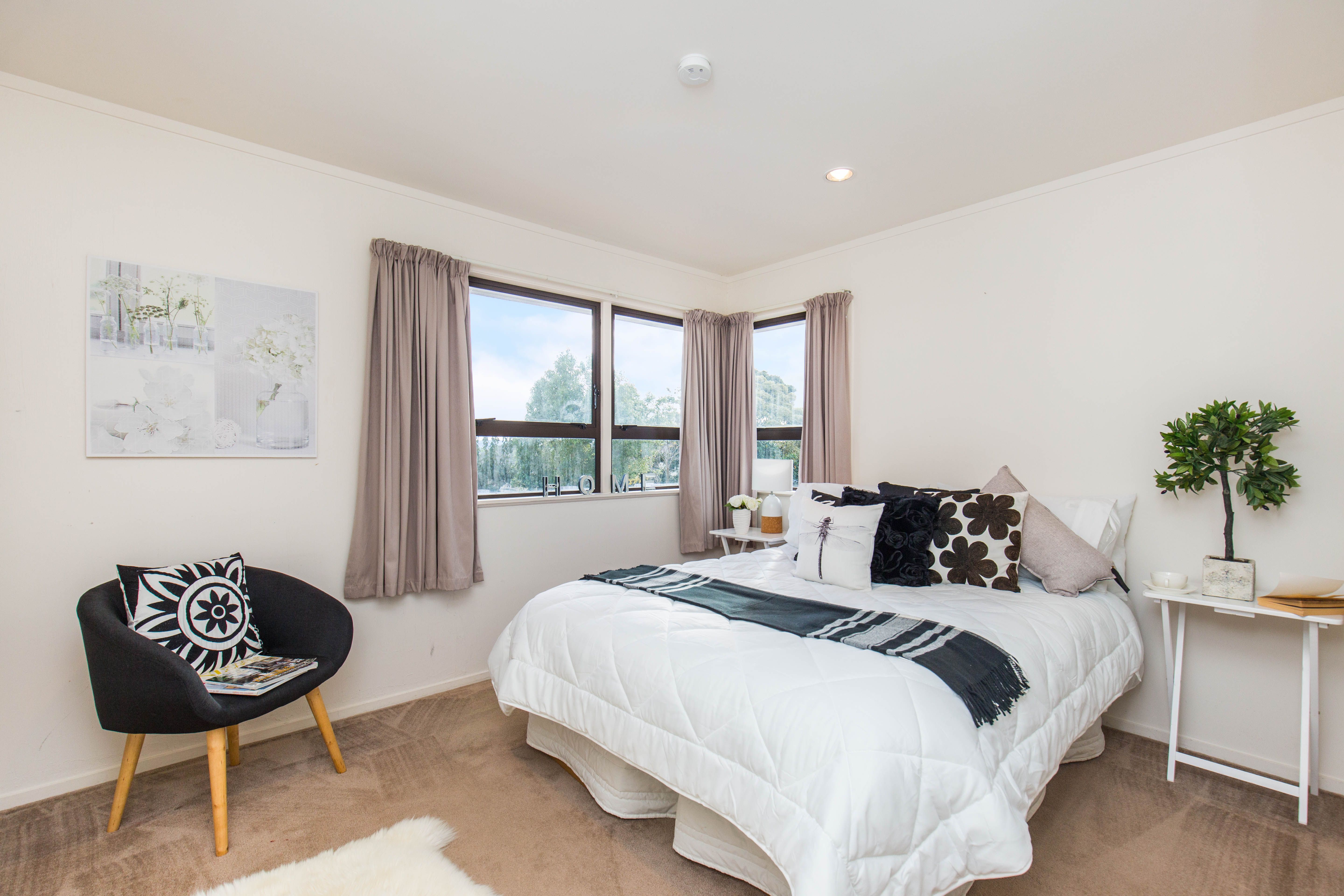 16 Steen Place, Mangere Bridge, Manukau City