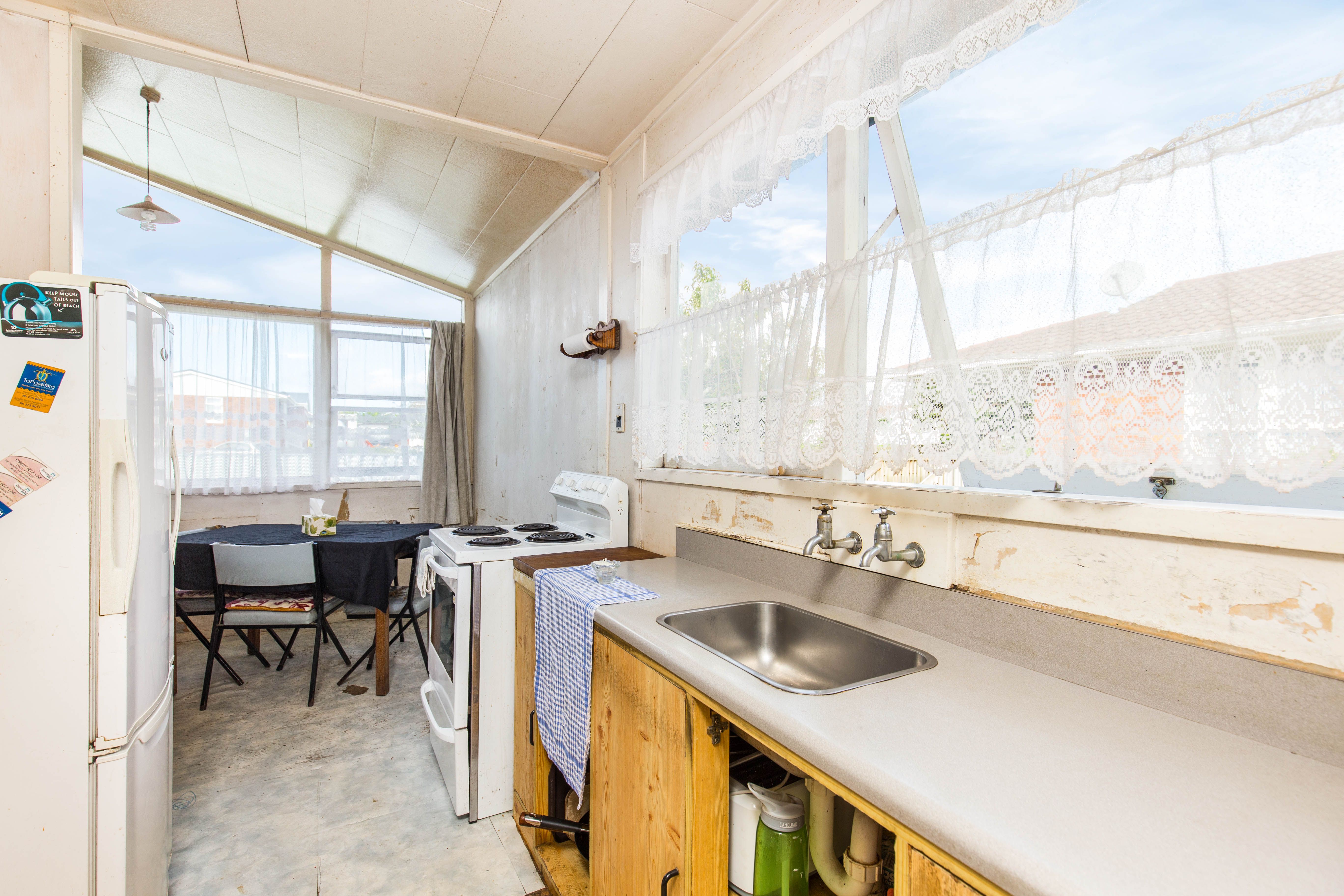 5 Chine Place, Favona, Manukau City