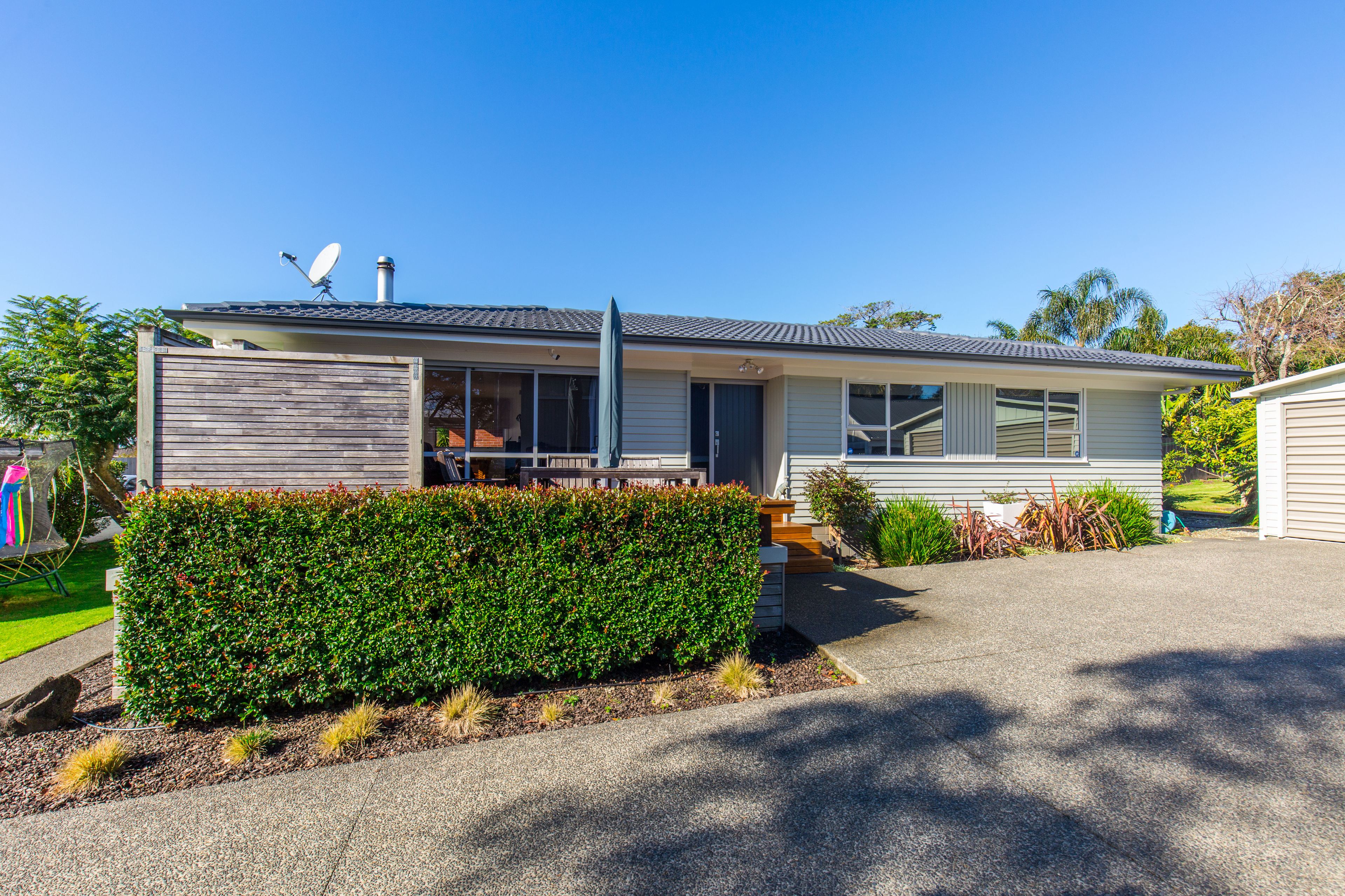 6 Waterlea Avenue, Mangere Bridge, Manukau City