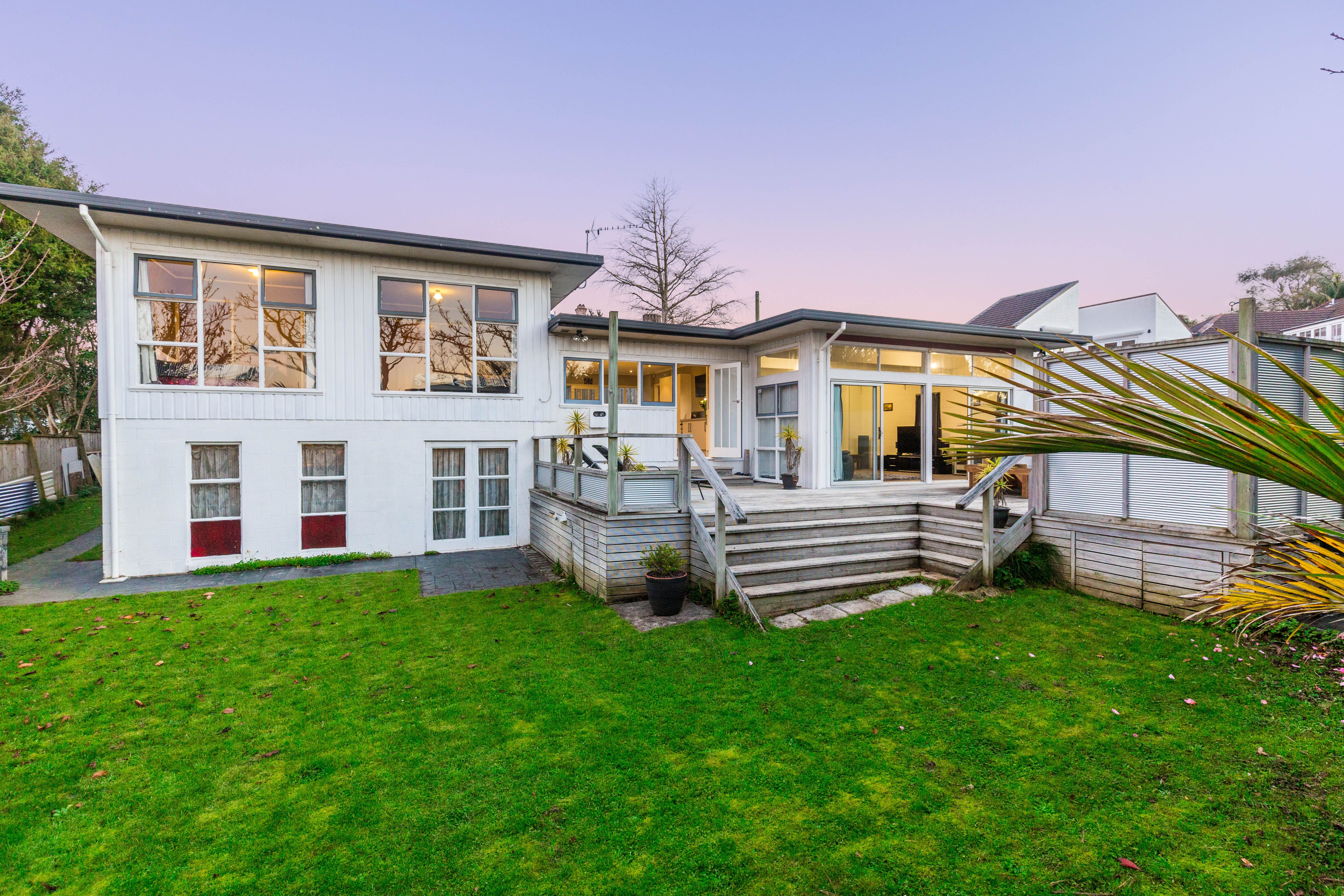 5 Hastie Avenue, Mangere Bridge, Manukau City