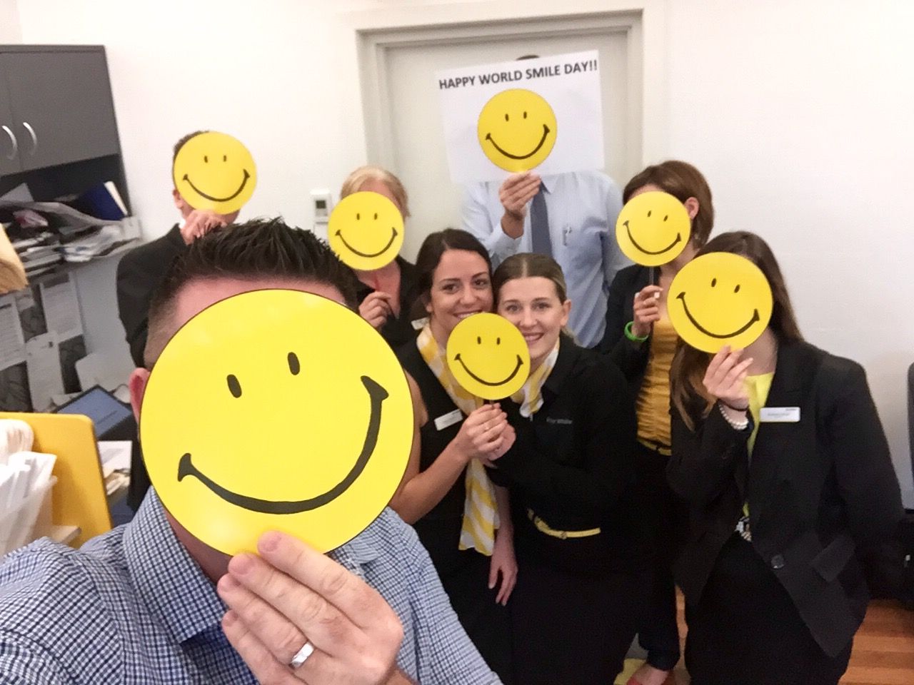 Resultado de imagen para harvey ball smiley face