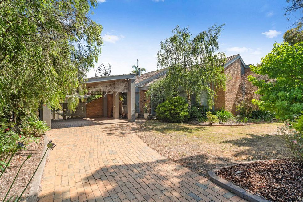 1 Woodside Avenue, Frankston South Ray White Frankston