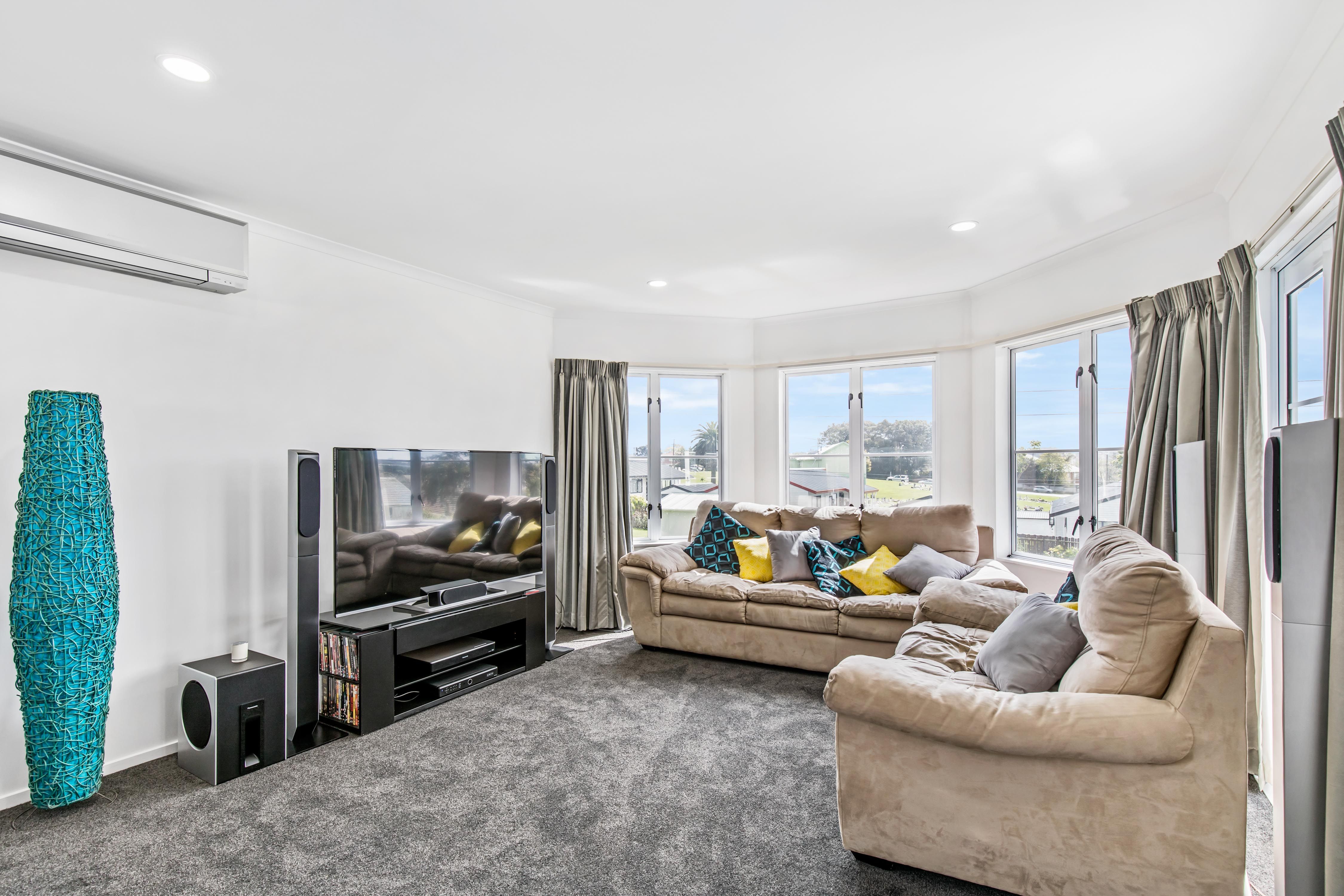 1/24 Woodward Avenue, Mangere Bridge, Manukau City