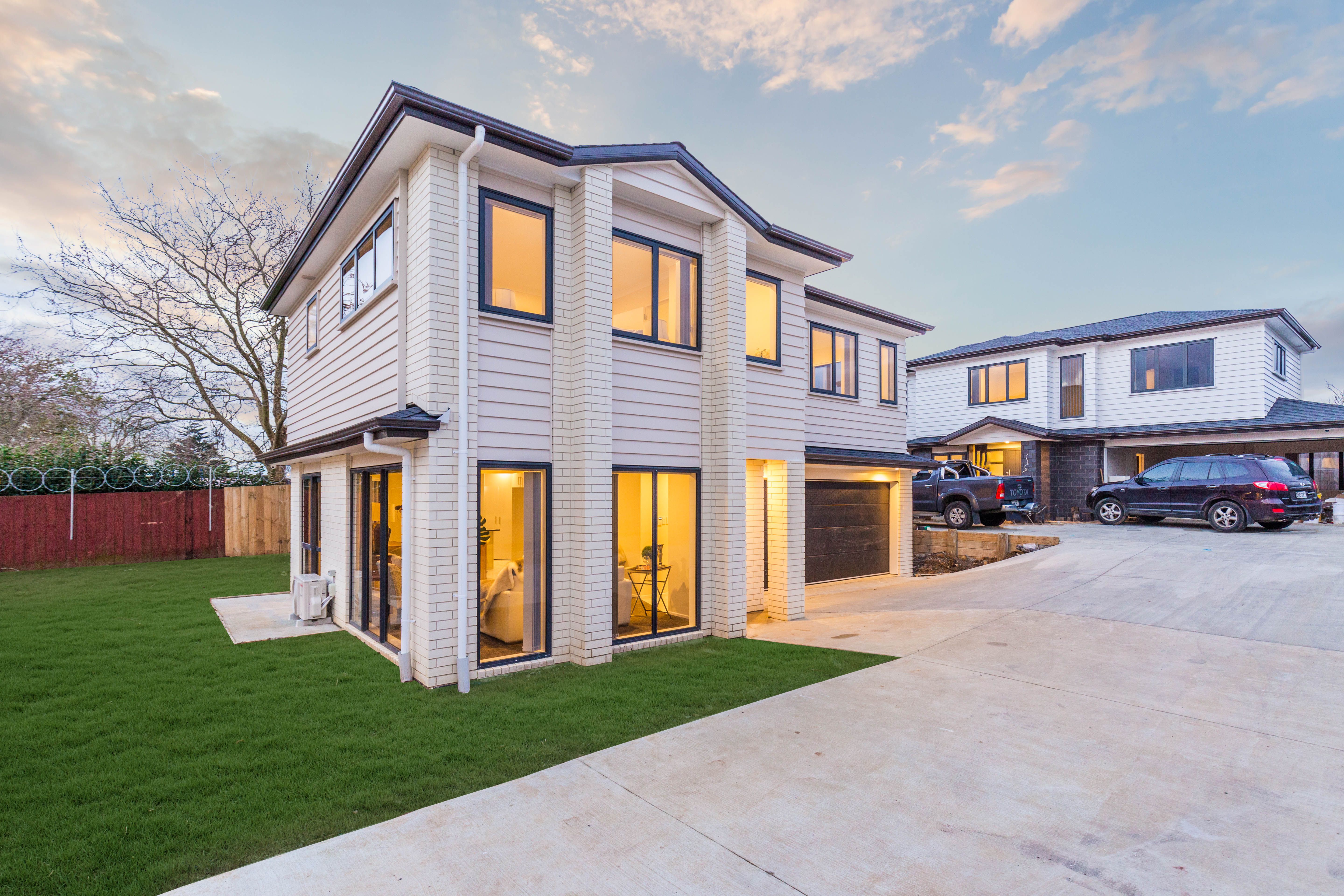 2/160 Robertson Road, Mangere, Manukau City