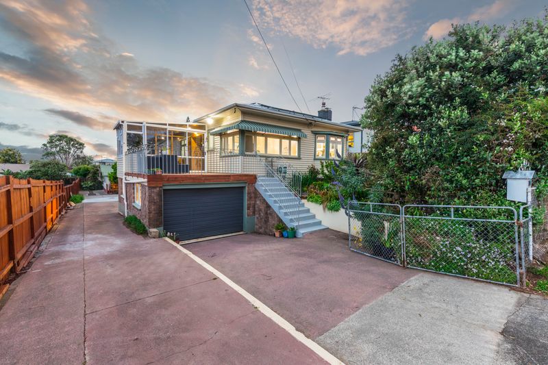 #Home&Income - $130,000 Under CV - Instant Equity - Mangere Bridge